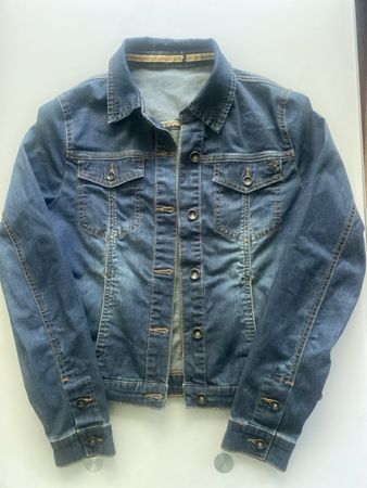 Veste en jean tendance NILE , parfaite pour la saison!