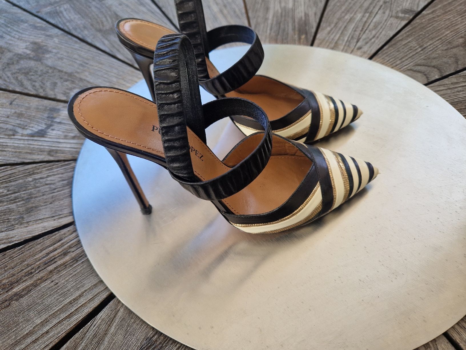 Scarpe da donna: chaussure bout fermé – Usato da Boudevilliers venduto da beboy 2