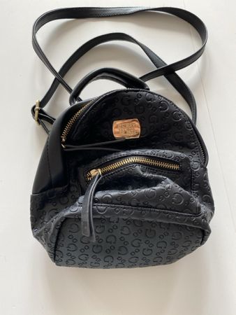 Guess Mini Rucksack Schwarz, Top Zustand, wie neu!