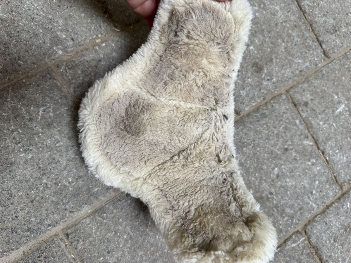 Gamaschen & Bandagen: Streichklappen Braun mit fell  – Gebraucht aus Baar von evs_2ybk 3