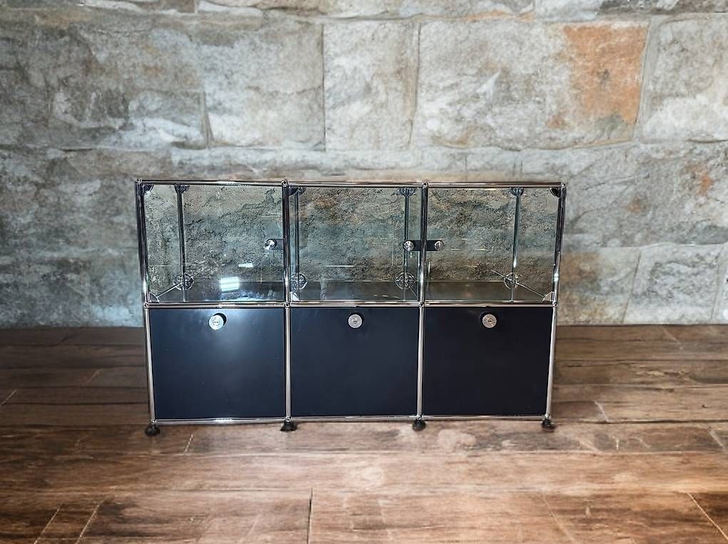 USM Vetrine: Schwarzes USM Sideboard/Vitrine – Usato da Schalunen venduto da Schwende2