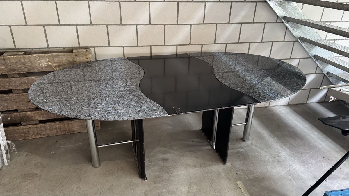 Tische: Esstisch / Stammtisch Massiv Granit – Gebraucht aus Därligen von mai_lz9l 3
