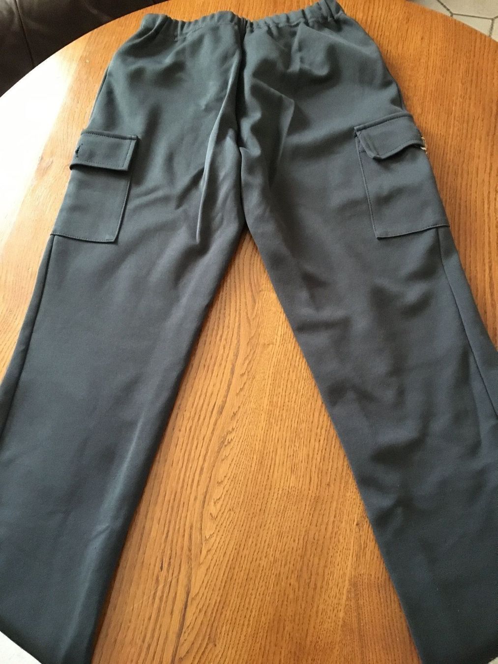 Pantalons: Pantalon dame – D'occasion à Montsevelier par Batson