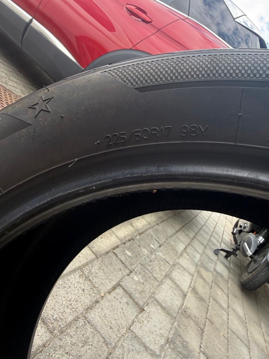 Pneus & Roues: Sommer Pneu Hankook 225 50 17 – D'occasion à Dättwil AG par Enzoguzzo 2