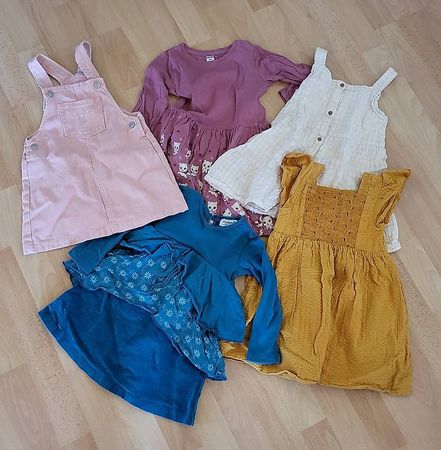 Grosses Mädchen-Kleiderpaket 98