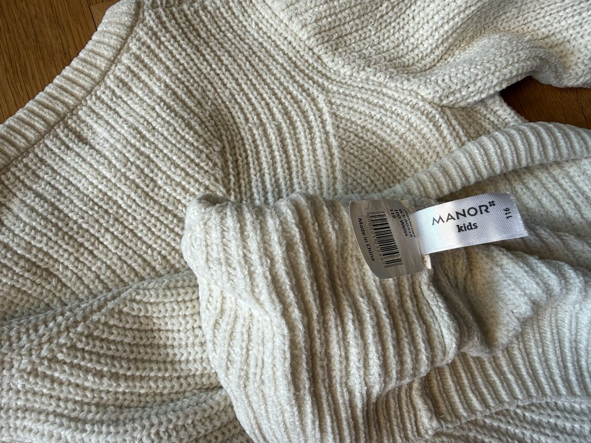 Manor Pulls et sweat-shirts: Strickpulli creme, Grösse 116 – D'occasion à Illnau par Chabelita84 2