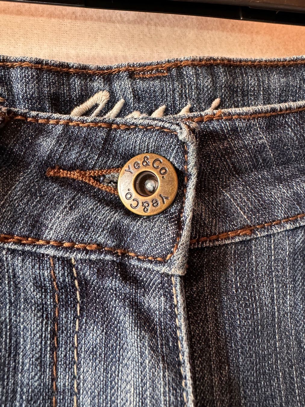 Jeans: Kurze Jeans Gr. 36 – Usato da Grosswangen venduto da SALE_SALE_SALE 2