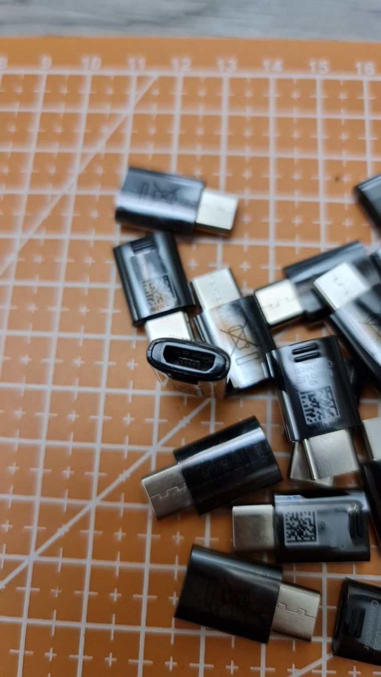 Samsung Cavi: Micro USB zu USB-C Connector GH98-41290A – Nuovo (secondo la descrizione) da Effretikon venduto da easyjones 1