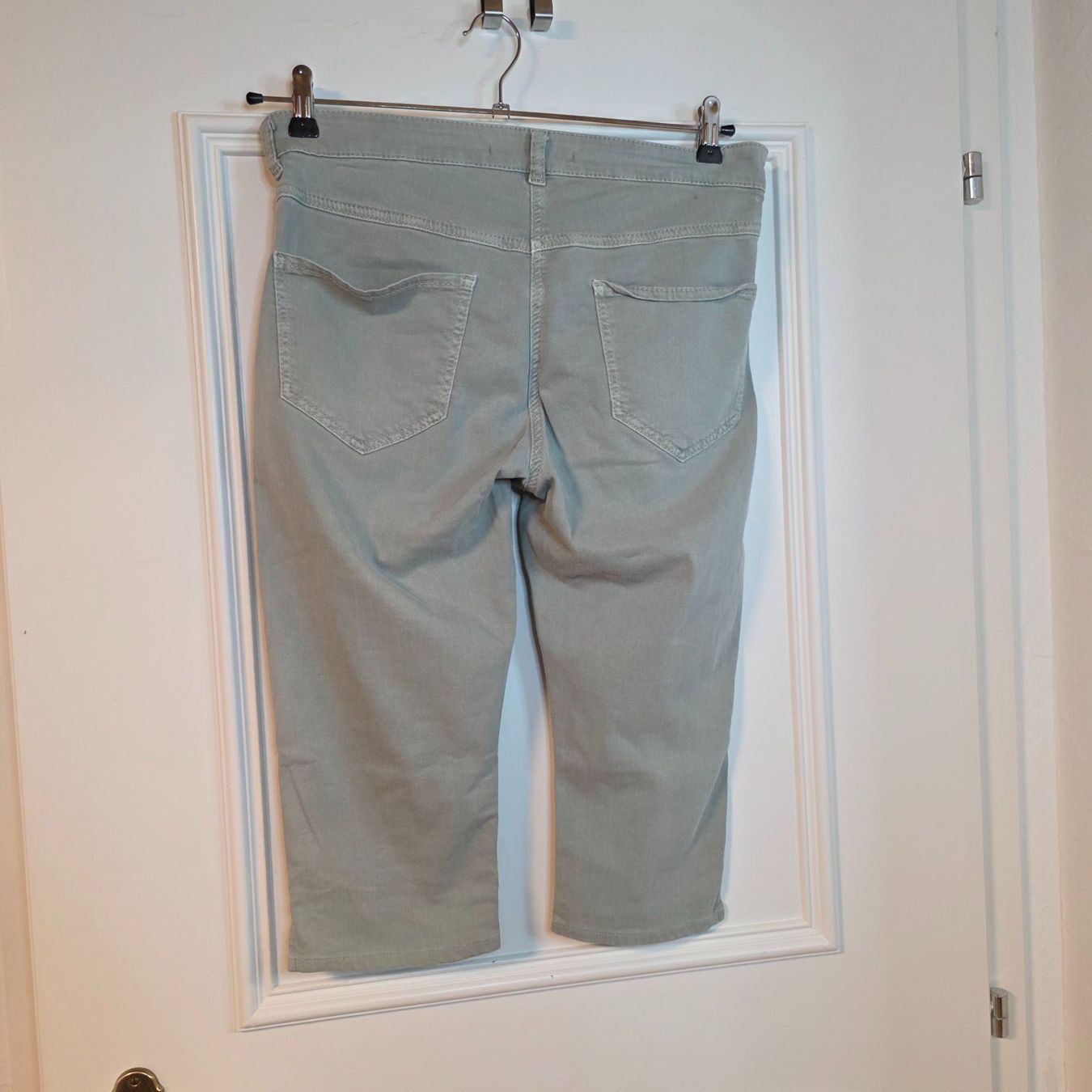 Pantalons: MAC Bermuda Damen Gr. M Capri Stretch Sommer Hellgrün – D'occasion à Wald ZH par CapLux 3