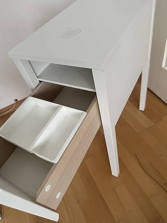 Comodini: Nachttisch weiss mit Ladefunktion – Usato da Muttenz venduto da anna123 1