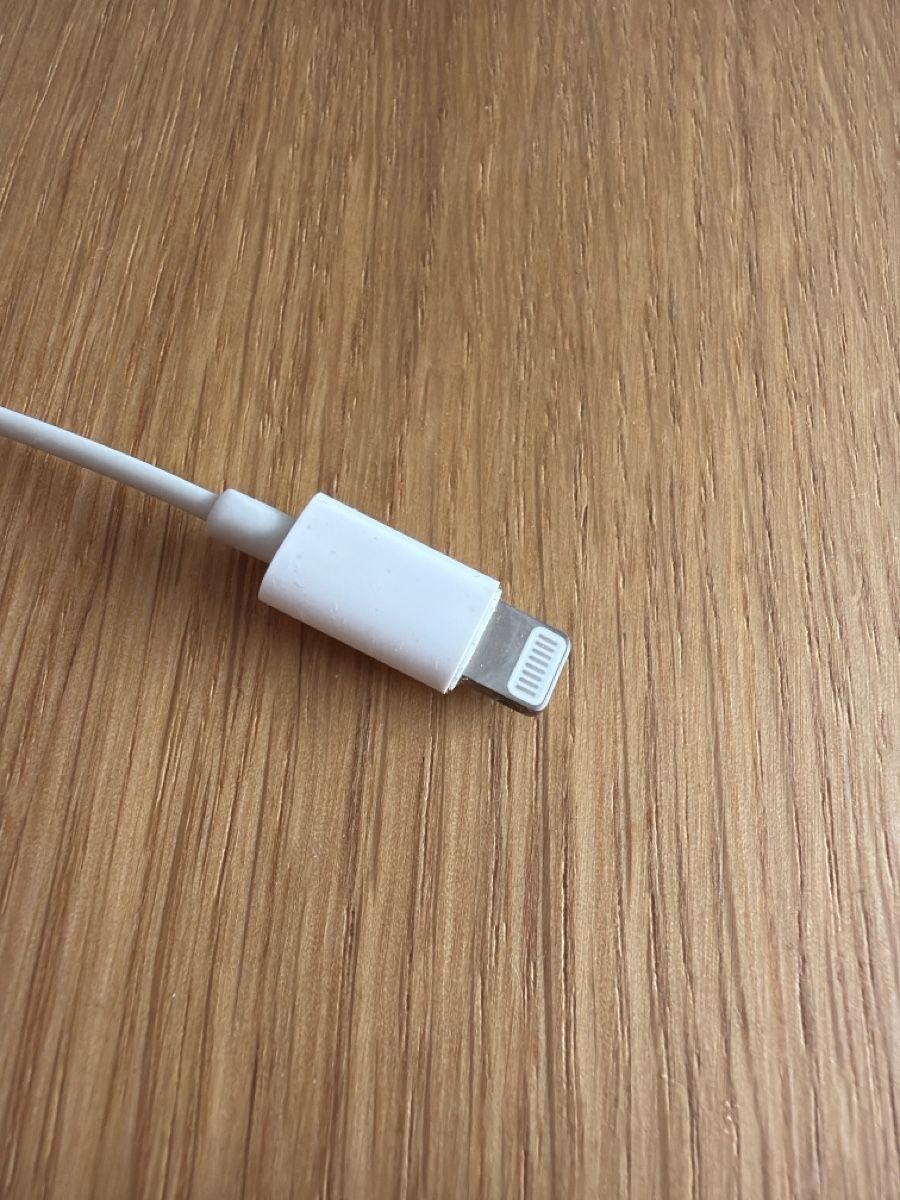 Apple Cuffie: Apple EarPods mit Lightning Anschluss – Usato da Zürich venduto da schweiz.air 1