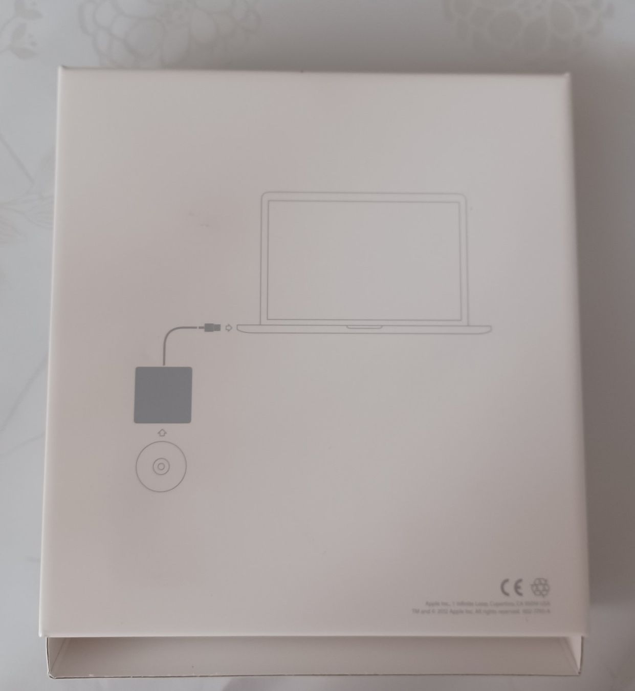 Apple Sistemi audio & multimediali: Lecteur Apple USB SuperDrive modèle A1379 – Nuovo e nell'imballaggio originale da Courroux venduto da gro_j2hf 2