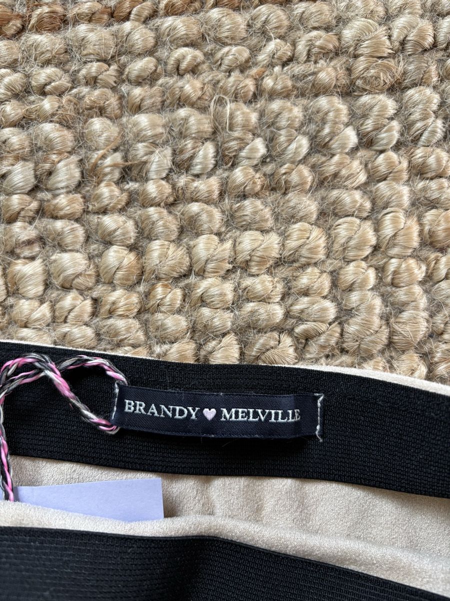 Brandy Melville Gonne: Jupe Brandy Melville – Usato da Neuchâtel venduto da cam_lf7y 1