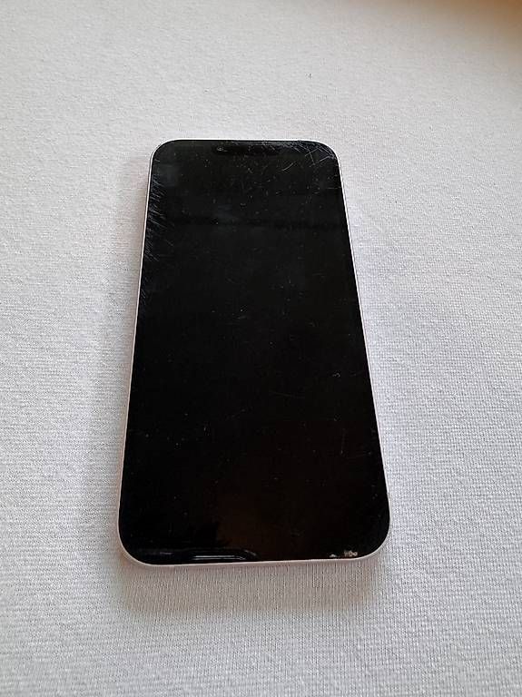 Handys / Smartphones: Iphone 13 (128GB) – Gebraucht aus Küttigen von luc_g8lf