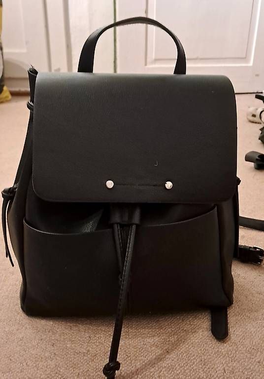 Taschen für Damen: Black leather bag – Neu und originalverpackt aus Zürich von shr_6v9h