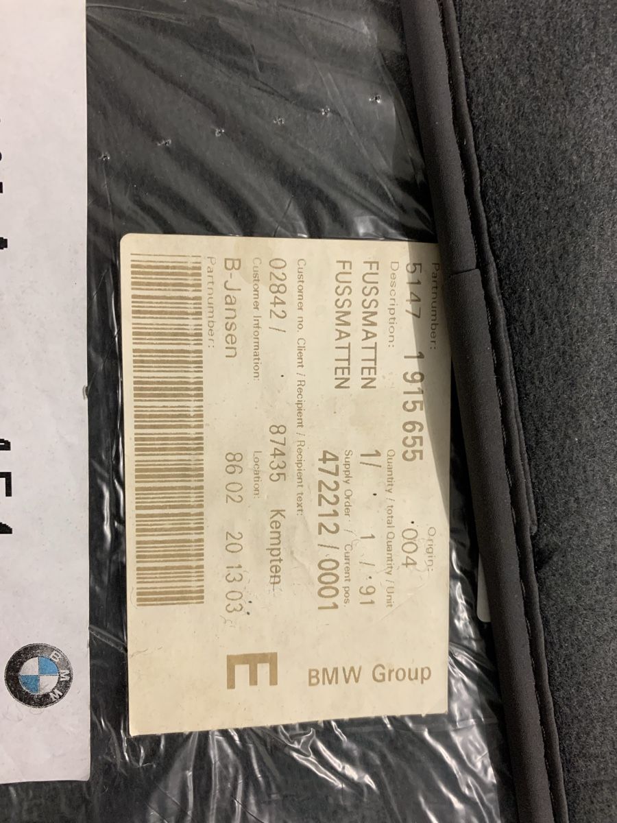 BMW Teppiche / Matten: BMW 5er E28 Original Velour Teppichmattensatz 4Stk – Neu und originalverpackt aus Hallwil von Larsh 3