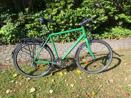 Herrentrekkingvelo grün mit Gepäckträger