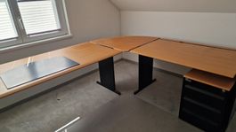 Büro Eckschreibtisch mit Rollcontainer und Rollcontainer 