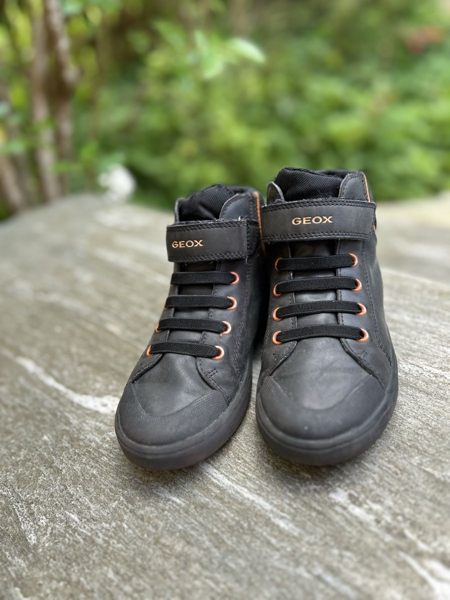 Geox Scarpe per ragazzi: Kids Geox black basket Gr32 – Nuovo (secondo la descrizione) da Zürich venduto da mjh48
