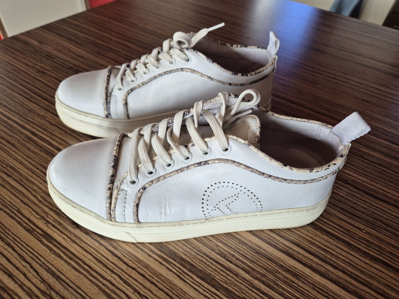Trussardi Scarpe da donna: Basket Trussardi 38 – Usato da Argnou (Ayent) venduto da emnonaol
