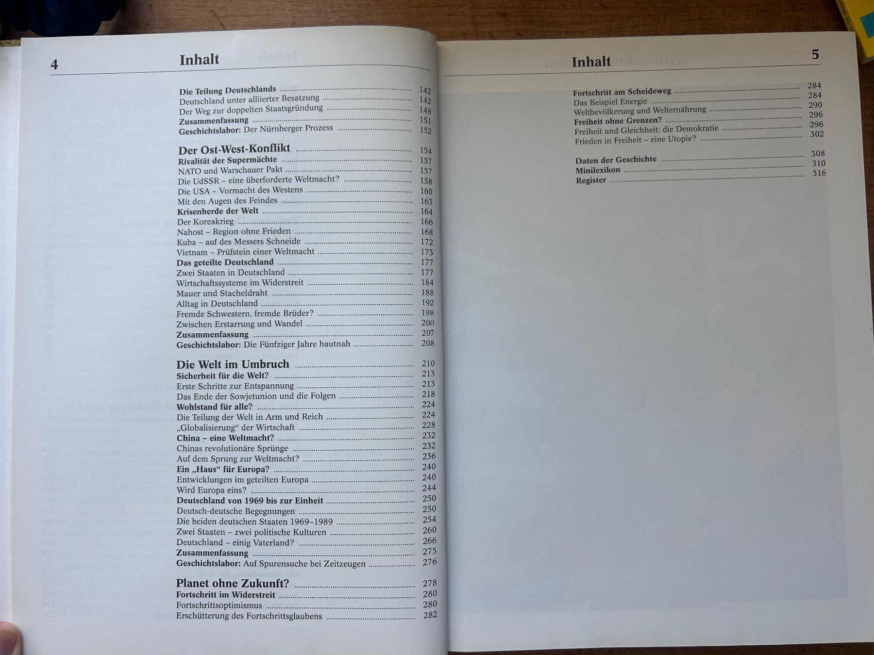 Livres: Geschichtsbuch ANNO 4 – D'occasion à Rickenbach Sulz par sinbin 1