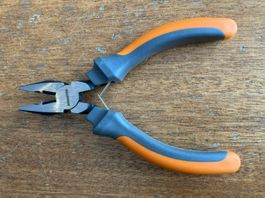 Kombizange 120mm mit Feder NEU