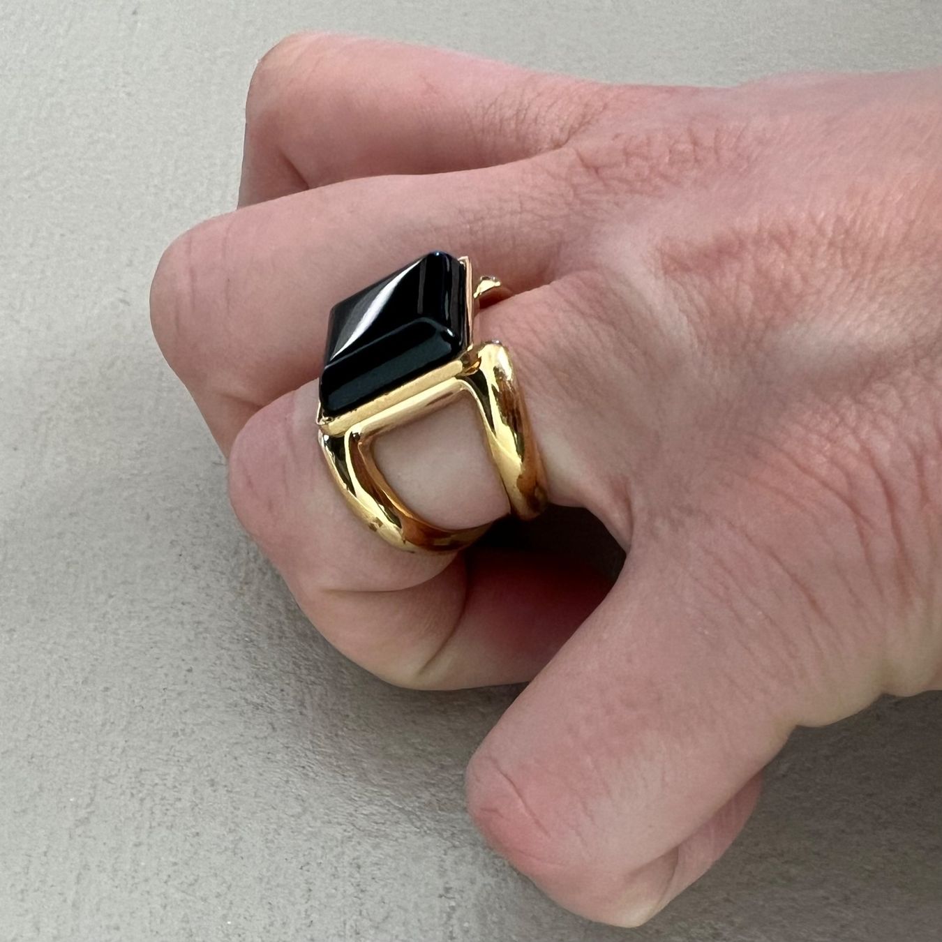 Chloé Anelli: CHLOÉ Fingerring 🖤 – Usato da zürich venduto da vintage12 4