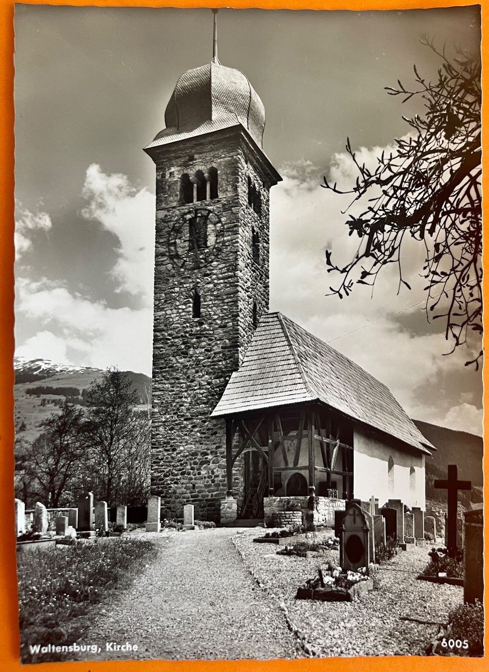 Cartoline postali: AK: WALTENSBURG - VUORZ - Kirche – Usato da Lutry venduto da Ediego