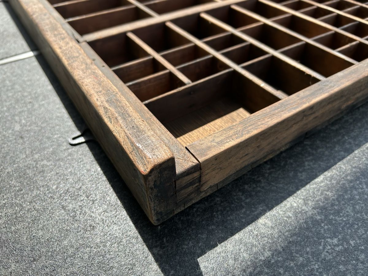 Scaffali: Setzkasten aus Holz – Usato da Dürrenäsch venduto da chinook65 2