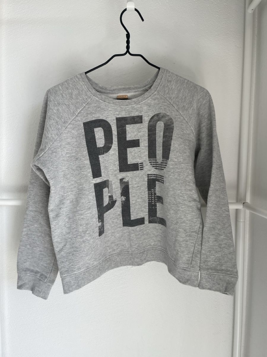 Pulls & Sweat-shirts: Sweatshirt Gr. M - Grauer Pulli - guter Zustand – D'occasion à Adliswil par sel_s6cw
