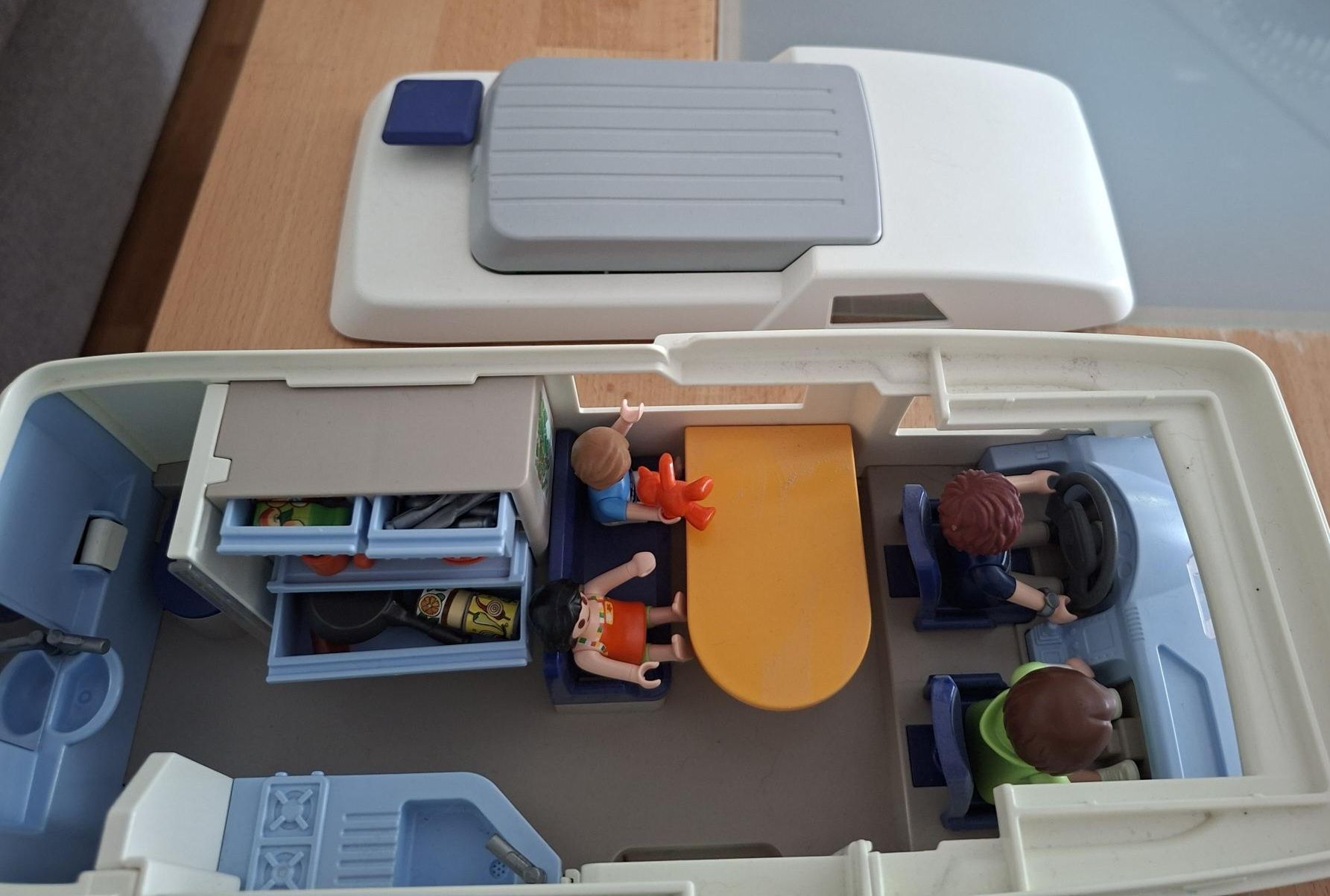 Playmobil Giocattoli: Playmobil Ferienhaus + Camper – Usato da Oberwil BL venduto da Nisli99 2