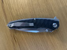 Couteau pliant EF D2 lame acier noir bon état