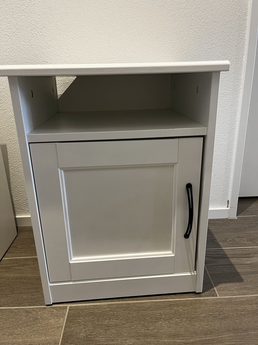 Ikea Tables de nuit: Nachttisch – D'occasion à Dietlikon par car_t7pd 2