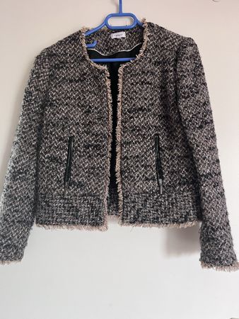 Veste Antonelle T38, style Chanel, parfait pour l'hiver!