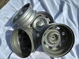 4 Michelin-Stahlfelgen für Peugeot 104