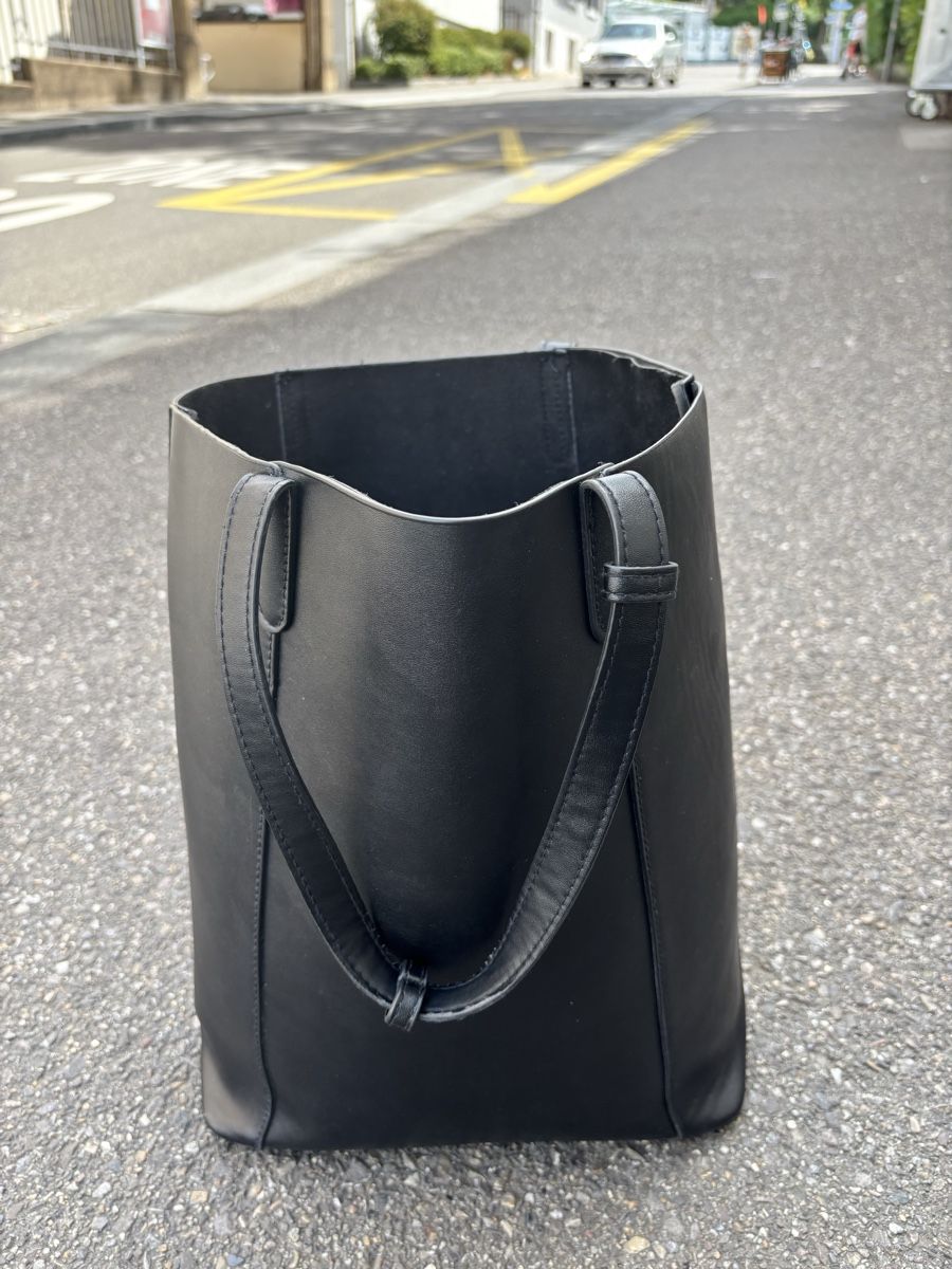 Borse da donna: Schwarze Ledertasche – Usato da Allenwinden venduto da clamel 2