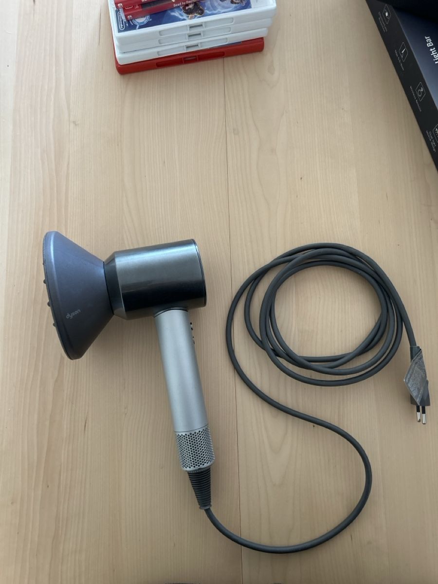 Dyson Asciugacapelli: Dyson Diffuser Föhn ab 1.-!!! – Nuovo (secondo la descrizione) da Oensingen venduto da BestFashionDeals