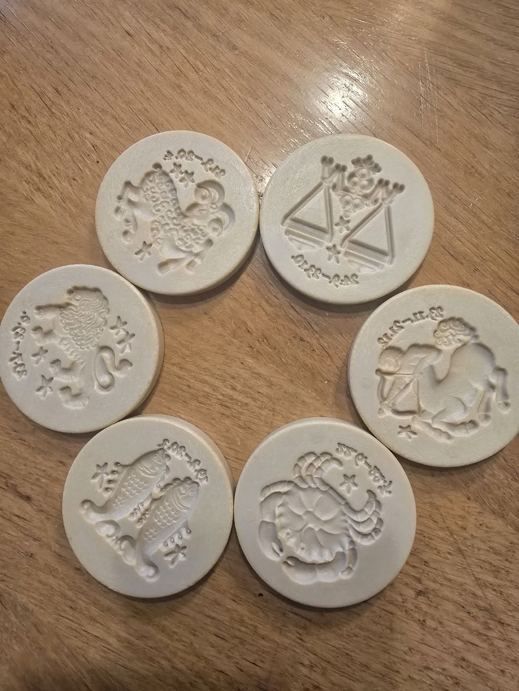 Kit bricolage: Gebrauchte Guetzliformen Sternzeichen, 12er Set komplett – Usato da Brunnen venduto da eva_gv8y