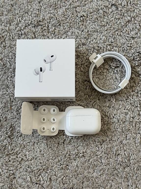Apple Kopfhörer: Apple AirPods 2 pro – Gebraucht aus Tegna von calzebue 1