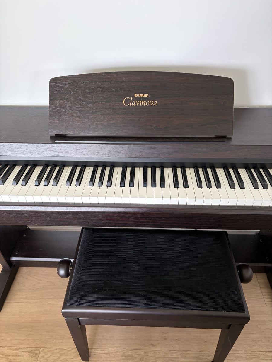 Yamaha Instruments de musique: Epiano Yamaha Clavinova – D'occasion à Zürich par MariaJC 1