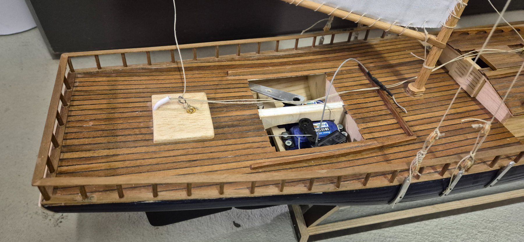 Modellismo RC: Modellsegelschiff Zweimaster – Usato da Tägerig venduto da f21CD17 2