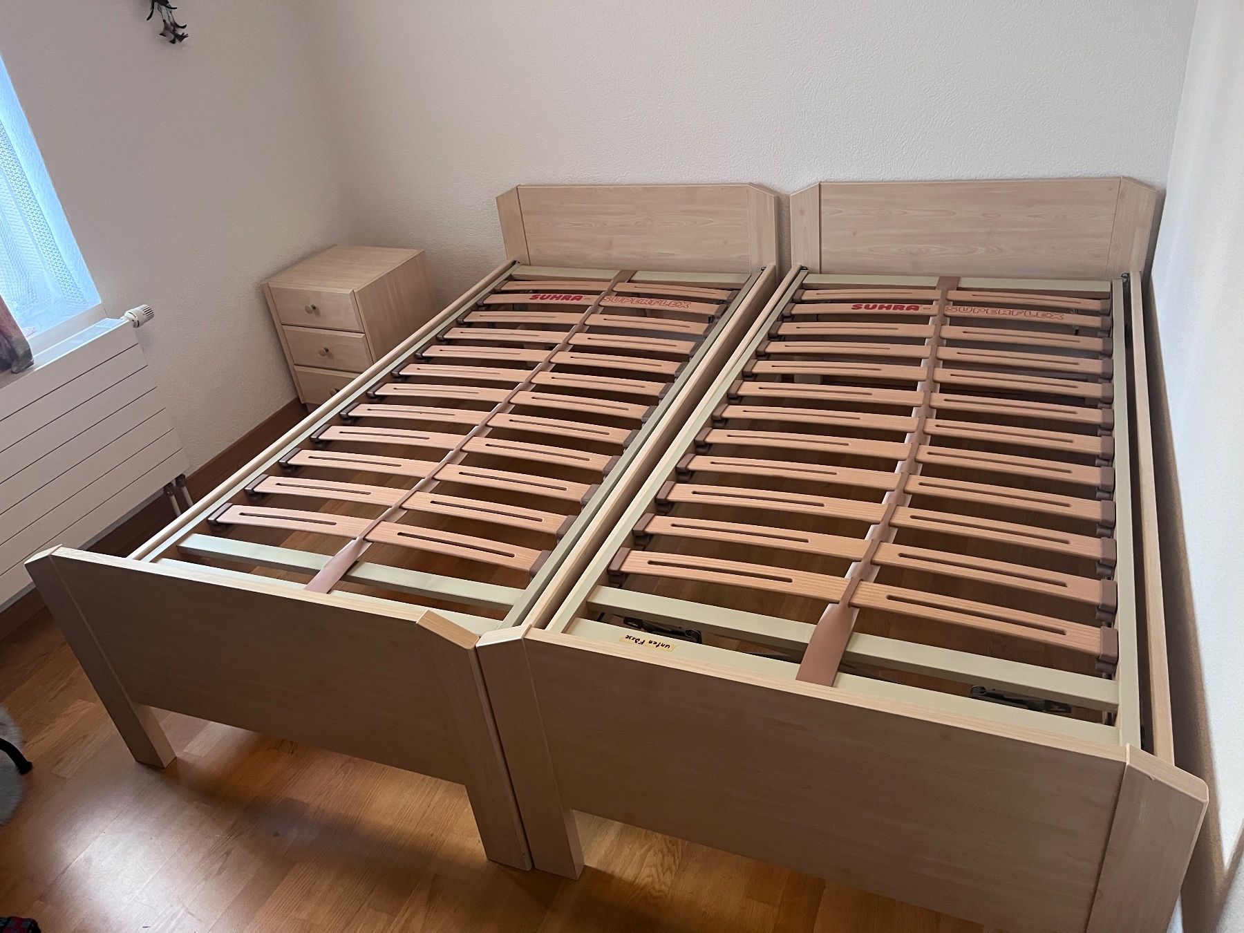 Letti: Bettgestell (Doppel- oder Einzelbett) aus Holz, Top Zustand – Usato da Schlieren venduto da ver_k2gs 1