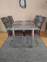 Tisch ohne Stühle