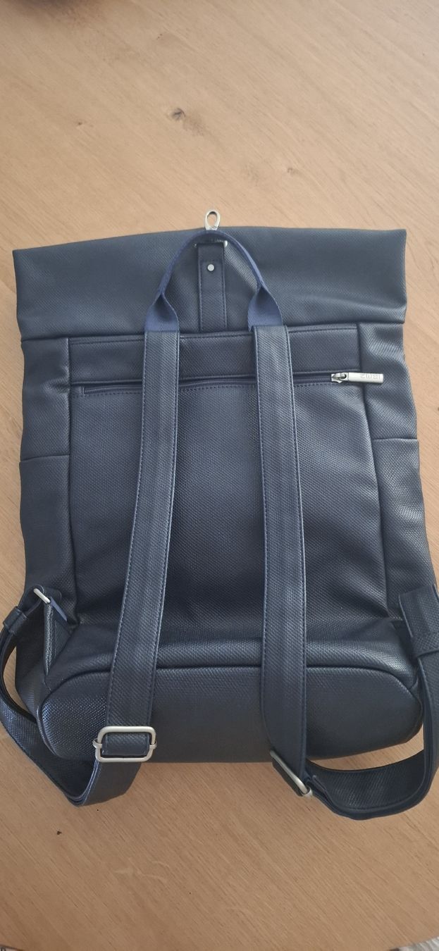 Zwei Rucksäcke: Dunkelblauer Rucksack mit Laptopfach von ZWEI – Neu (gemäss Beschreibung) aus Ried-Brig von Allerlei-2026 2