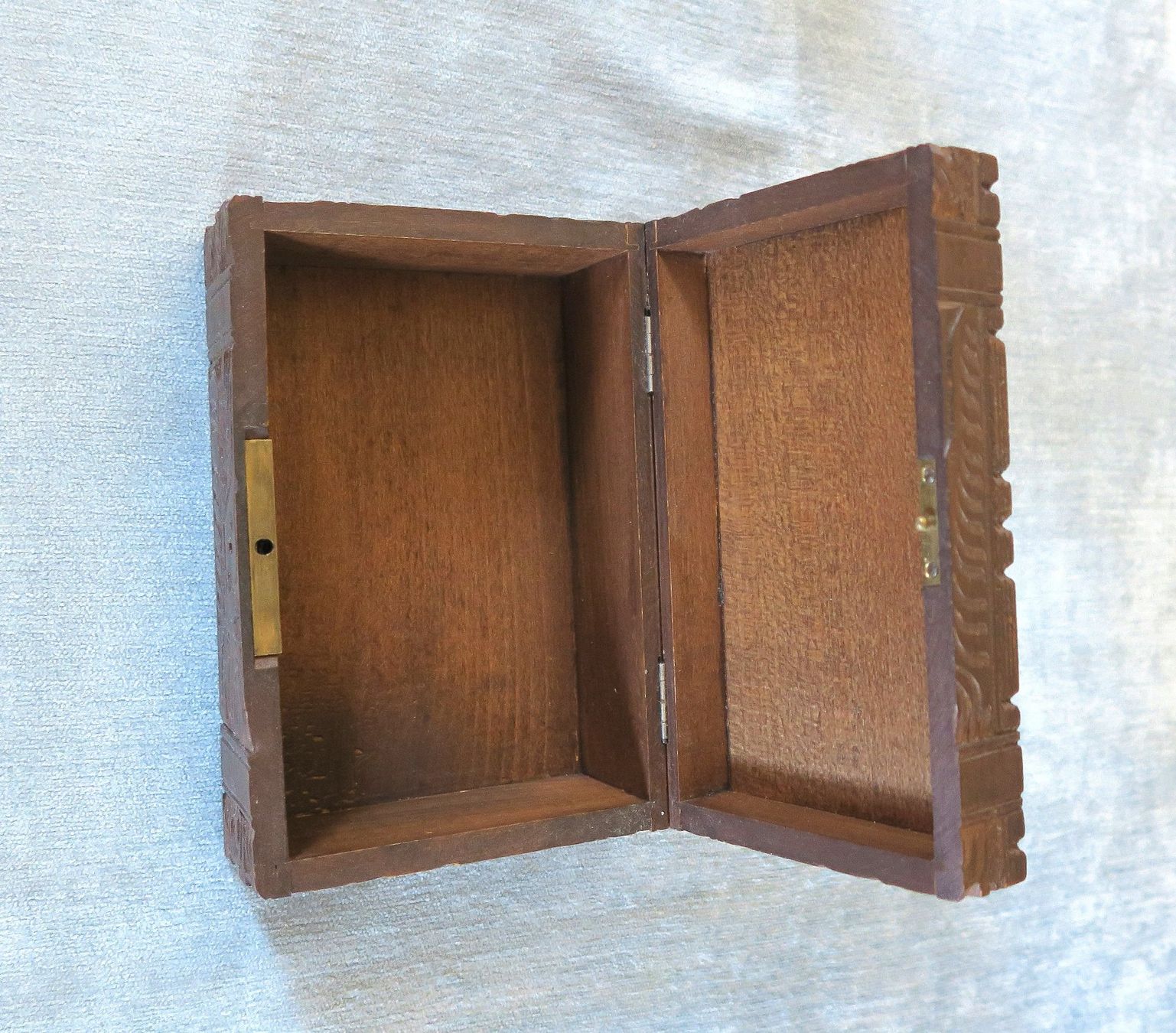 Coffrets à bijoux: Holz Schatulle mit Schnitzerei – D'occasion à Brittnau par marlenestone 7