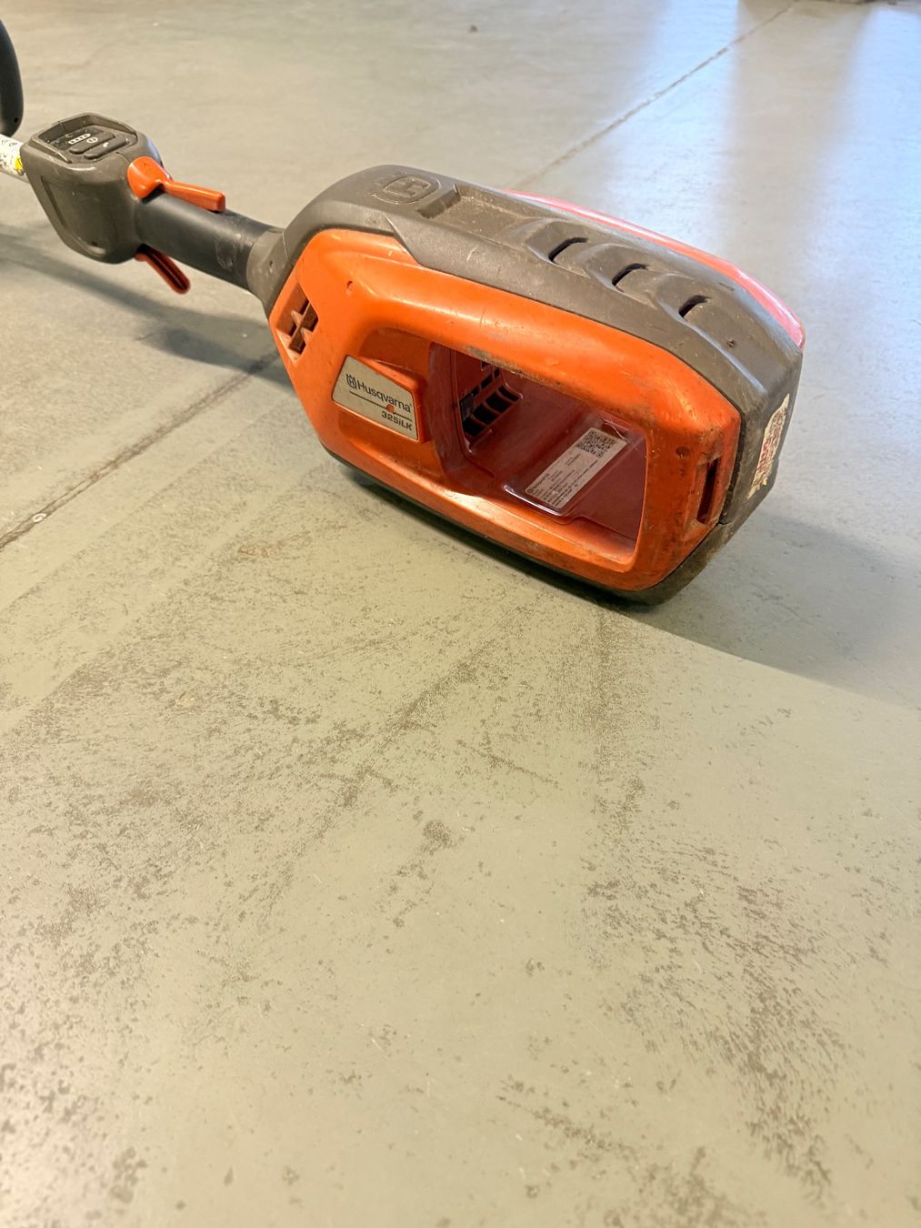 Husqvarna Tutti gli attrezzi: Husqvarna Akku Trimmer 325iLK defekt – Difettoso da Lenzburg venduto da billistar