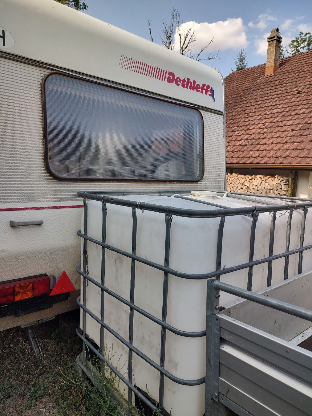 Abbeveratoi e trogoli: Wassertank 1000 l – Usato da Neftenbach venduto da Himala