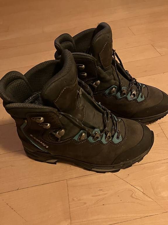 Lowa Damenschuhe: Lowa Mauria GTX Damen Wanderschuhe – Gebraucht aus Schwerzenbach von lith7