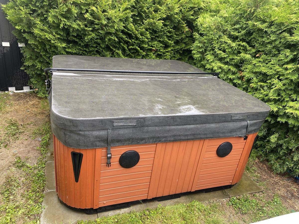 Whirlpool: Whirlpool / jacuzzi Balboa – Gebraucht aus Amriswil von  8