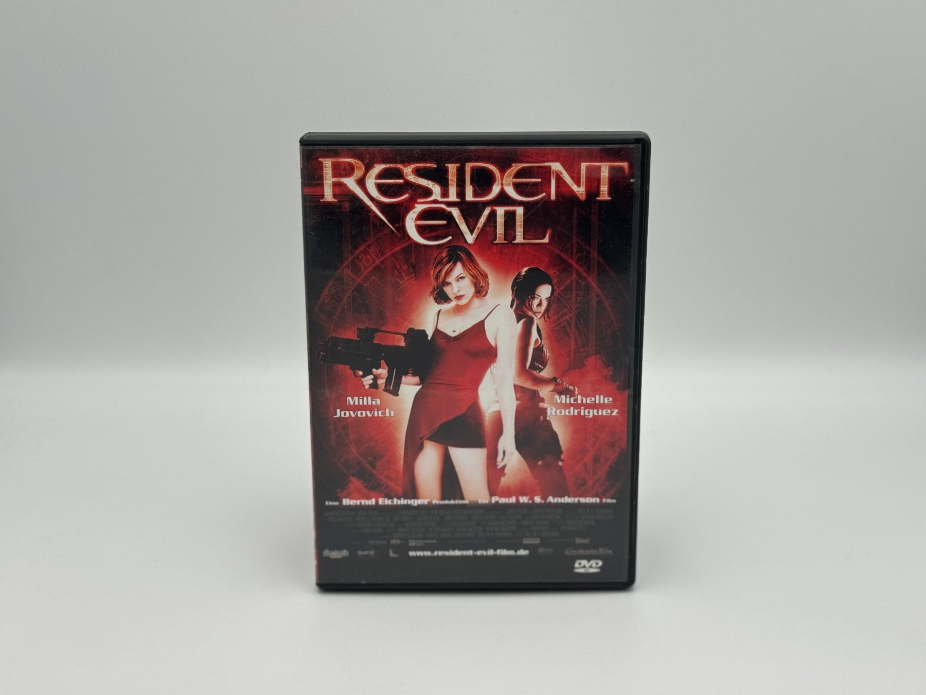 Tutti i DVDs: RESIDENT EVIL - Versand A-Post nur CHF 2.50 – Usato da Siblingen venduto da goodprice24
